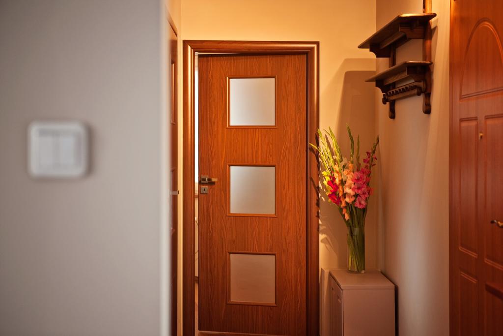 Best Inn Poznan Apartament Wojskowa Quarto foto